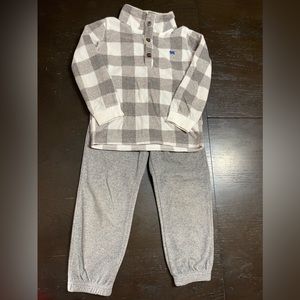 Carter’s boys jogger set (4T) used